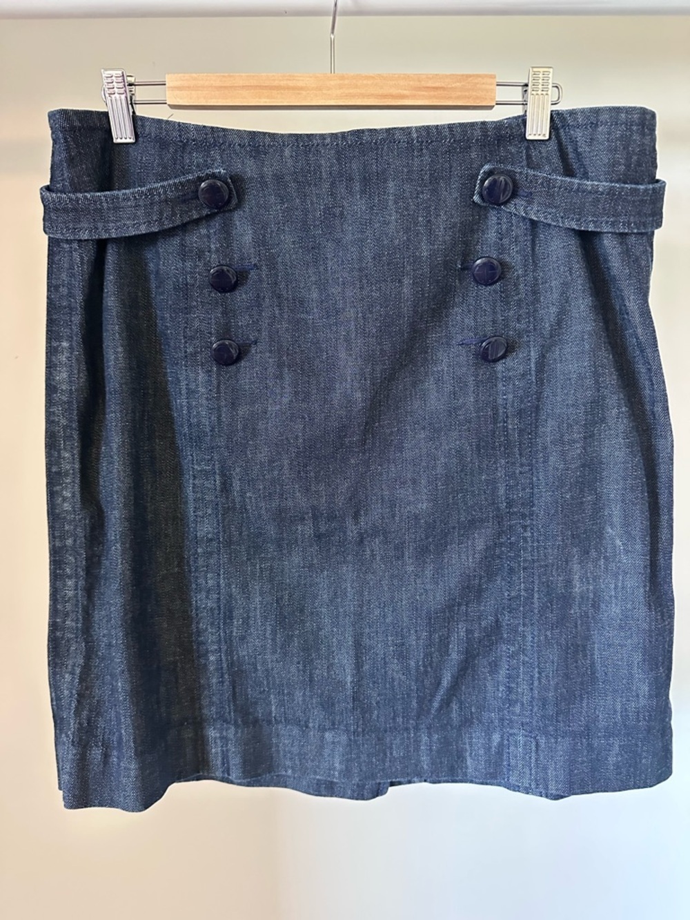 Lilly Pulitzer Marianne nautical-style denim skirt in‎ a dark indigo wash